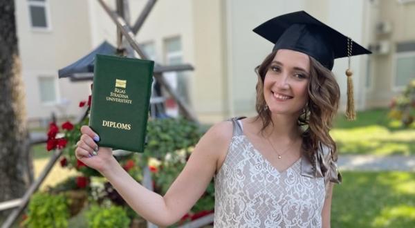 RSU graduate and ‘smart socks’ researcher Anna Davidoviča: master’s studies are about exciting research