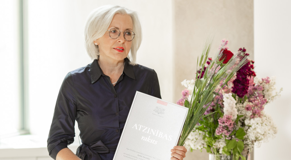 RSU jauktā kora “Rīga” diriģente Evita Taranda saņēmusi Kultūras ministrijas Atzinības rakstu