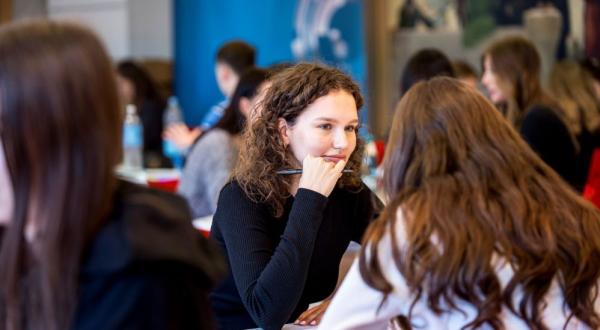 RSU aicina skolēnus pieteikties kursiem un Jauno sabiedrības veselības speciālistuakadēmijai