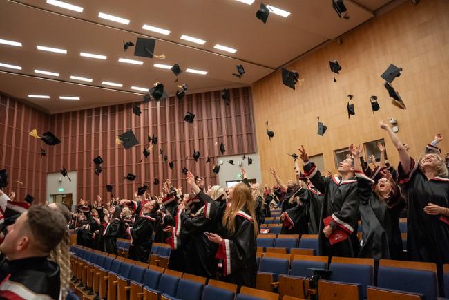 Riga Stradiņš University Winter Graduations 2022: 313 Bachelor’s and Master’s Graduates Receive Diplomas